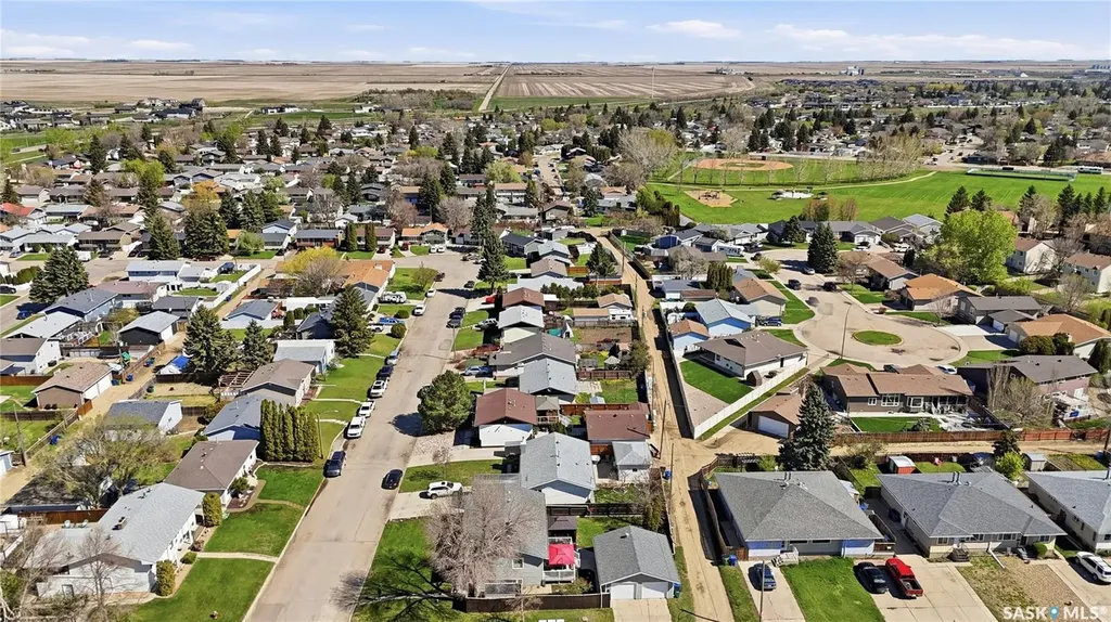 1009 Corman Crescent Moose Jaw SK S6H 6V5
