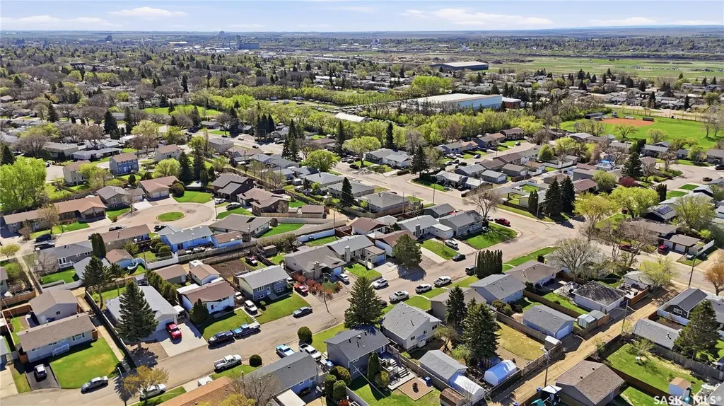 1009 Corman Crescent Moose Jaw SK S6H 6V5