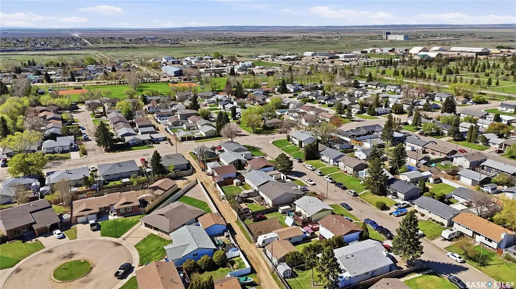 1009 Corman Crescent Moose Jaw SK S6H 6V5