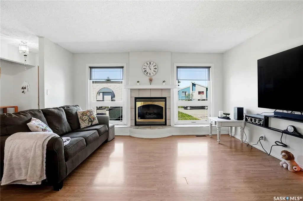 1009 Corman Crescent Moose Jaw SK S6H 6V5