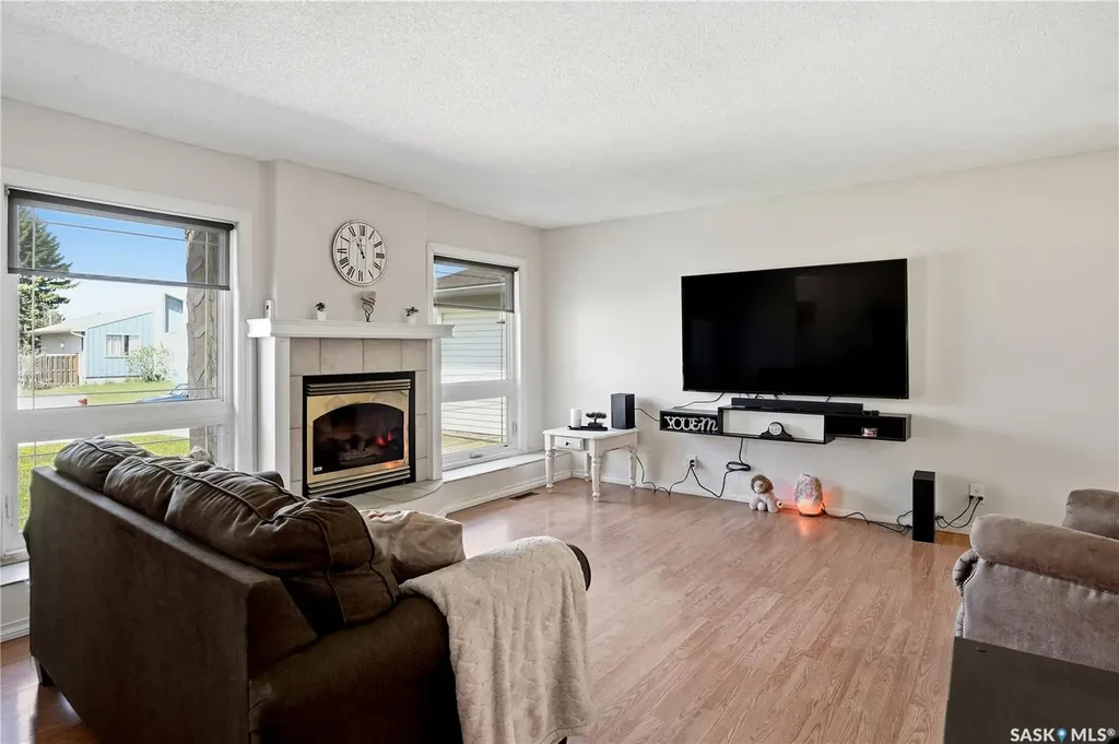 1009 Corman Crescent Moose Jaw SK S6H 6V5