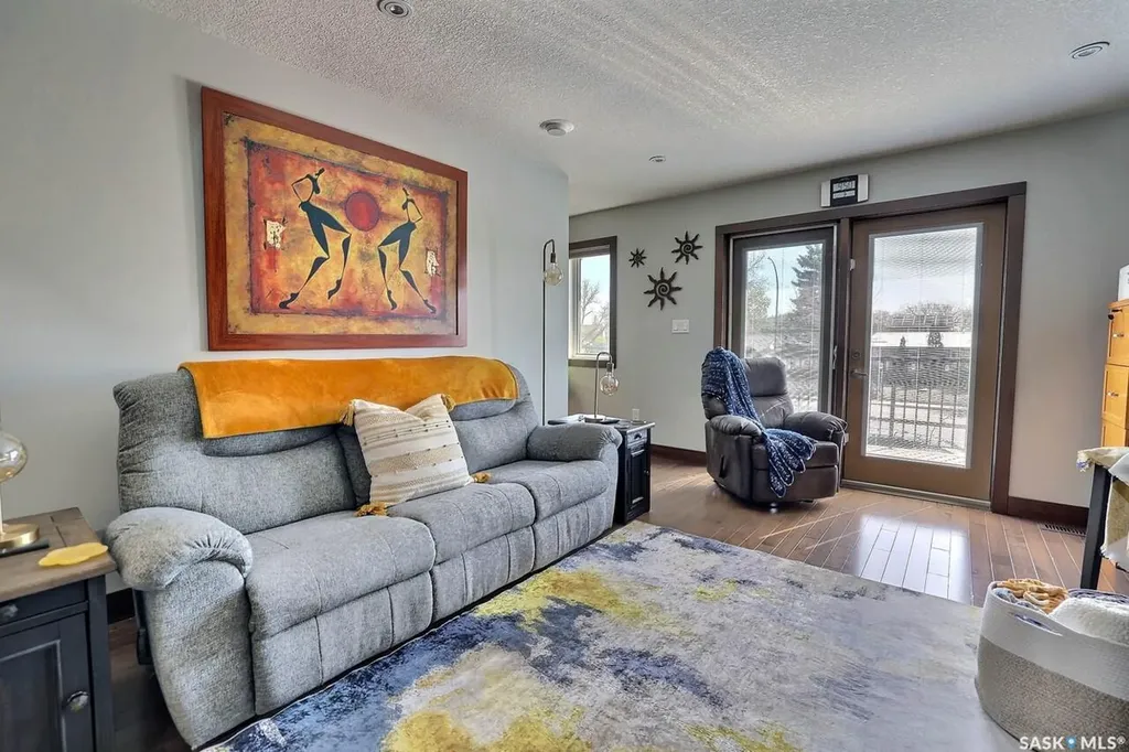 1456 Mccarthy Boulevard Regina SK S4T 1A4