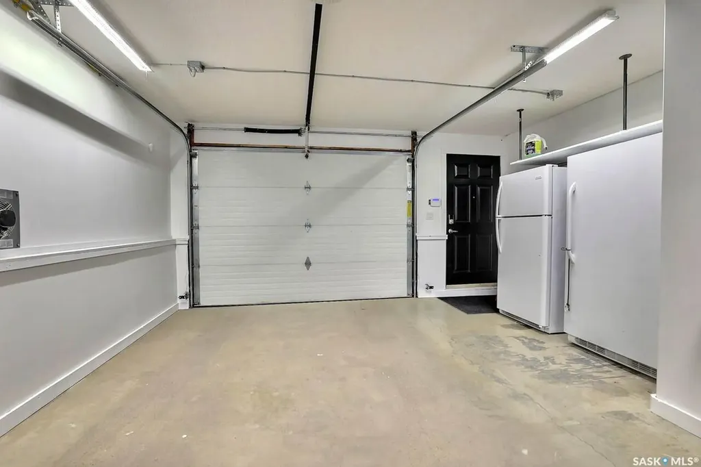 1456 Mccarthy Boulevard Regina SK S4T 1A4