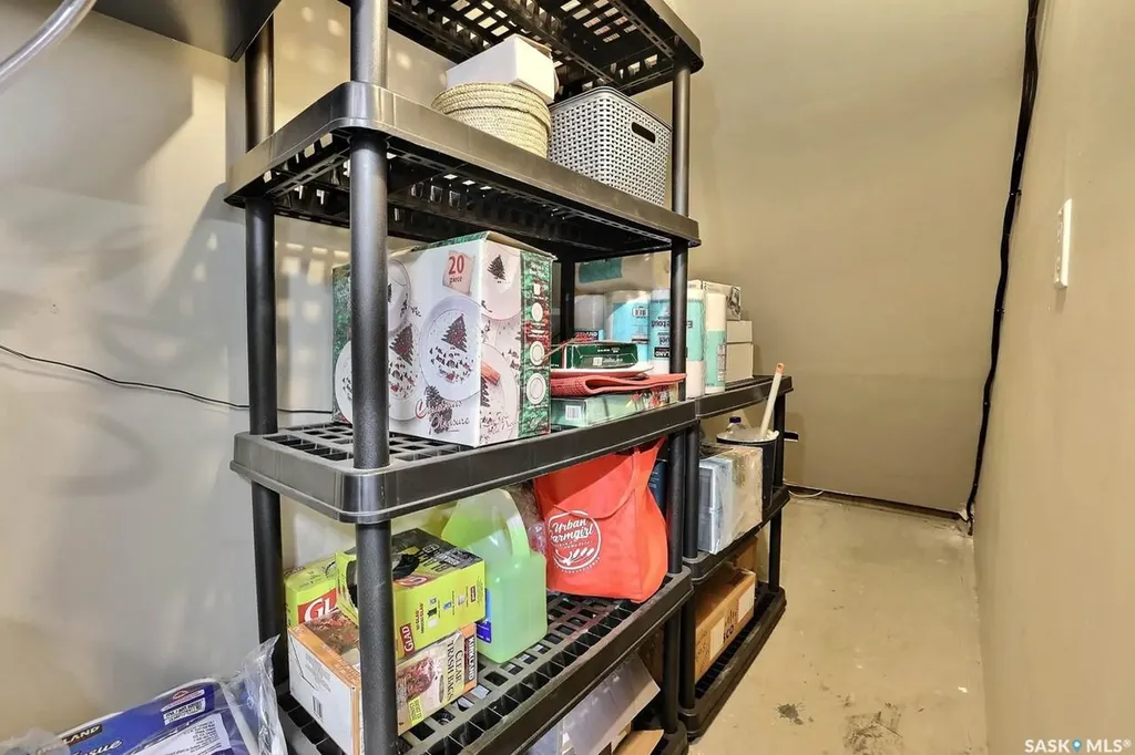 1456 Mccarthy Boulevard Regina SK S4T 1A4