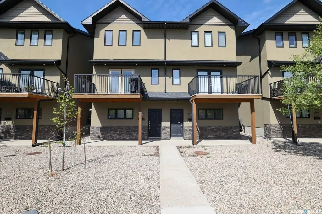 1456 Mccarthy Boulevard Regina SK S4T 1A4