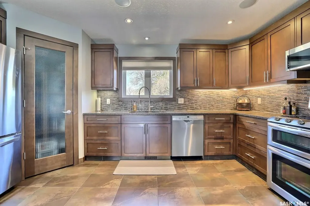 1456 Mccarthy Boulevard Regina SK S4T 1A4