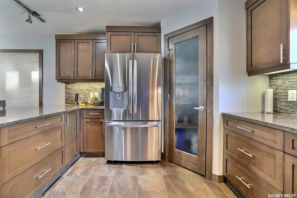 1456 Mccarthy Boulevard Regina SK S4T 1A4