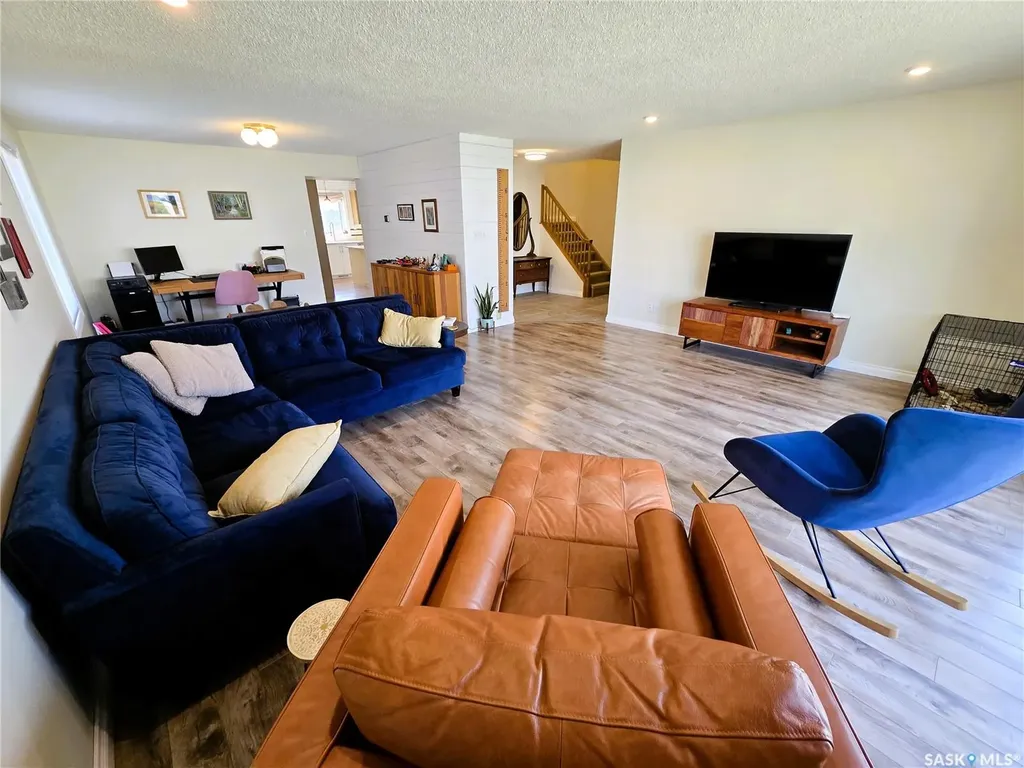 528 Dieppe Drive Weyburn SK S4H 2Y2