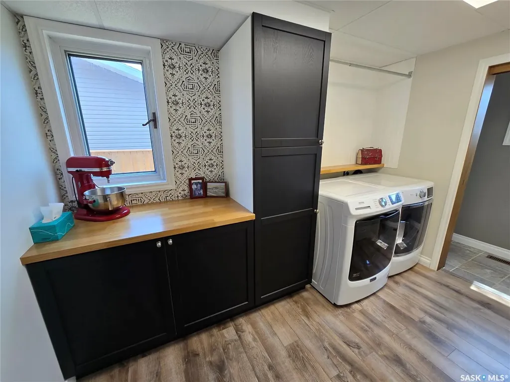 528 Dieppe Drive Weyburn SK S4H 2Y2