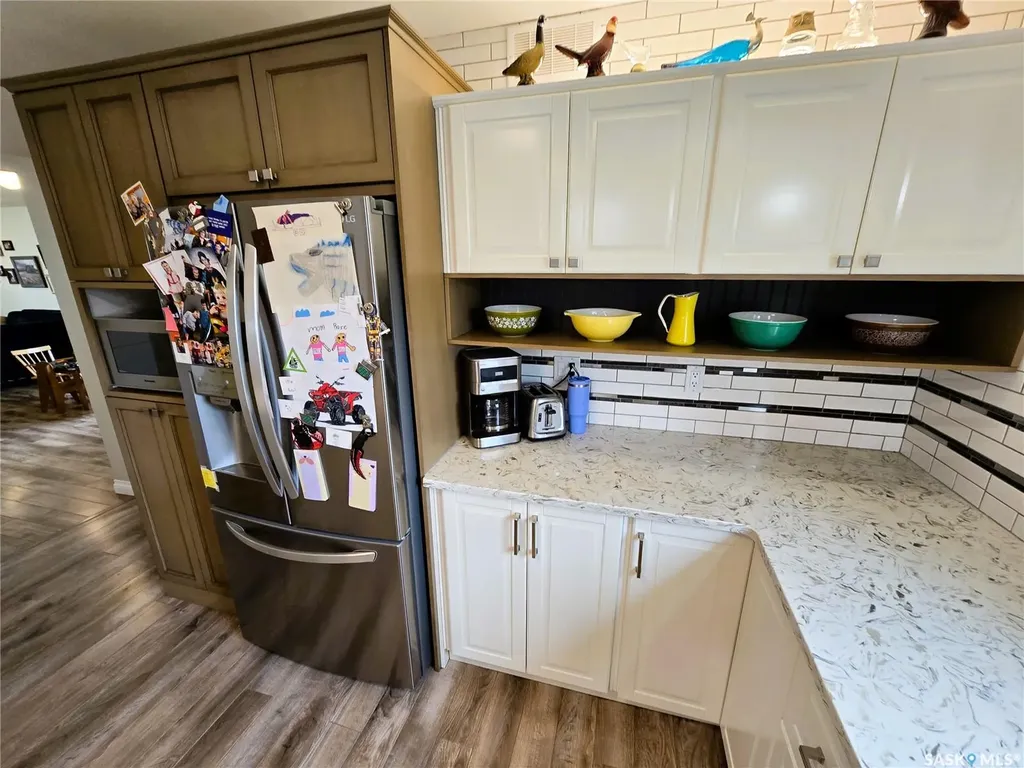 528 Dieppe Drive Weyburn SK S4H 2Y2