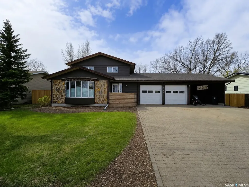 528 Dieppe Drive Weyburn SK S4H 2Y2