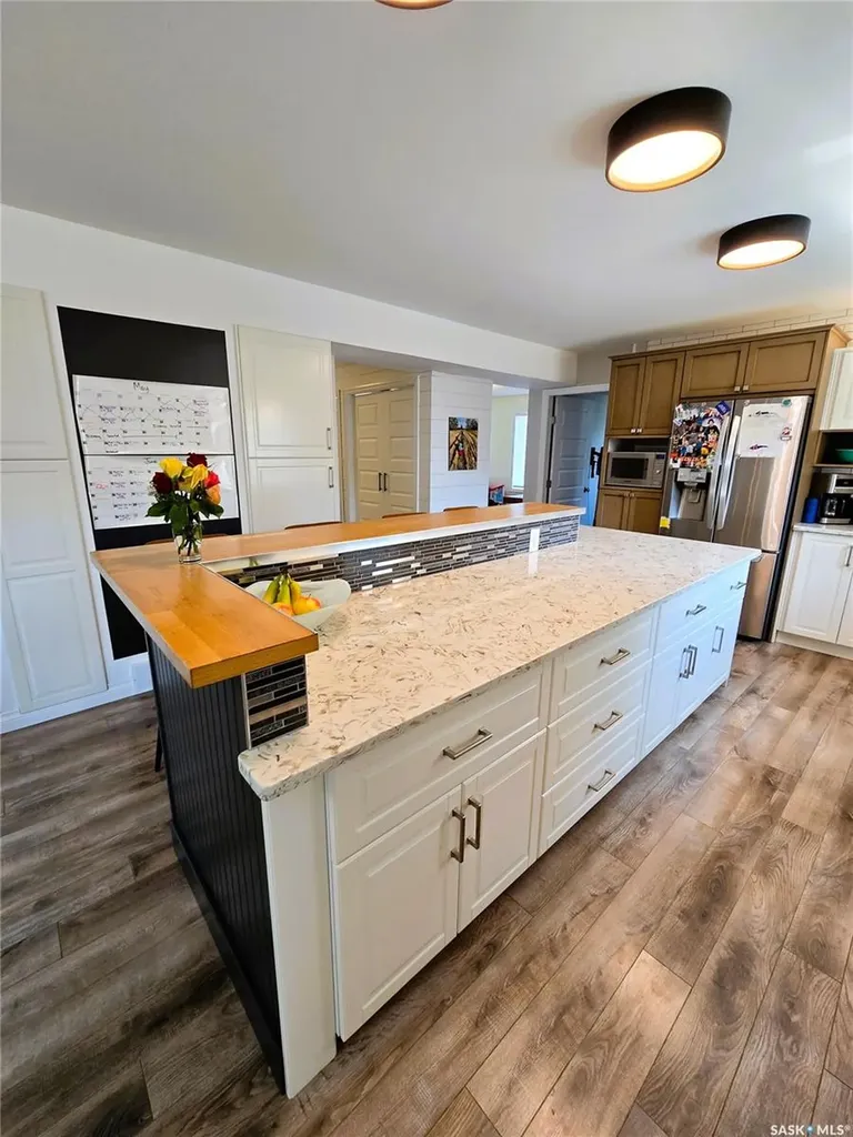 528 Dieppe Drive Weyburn SK S4H 2Y2