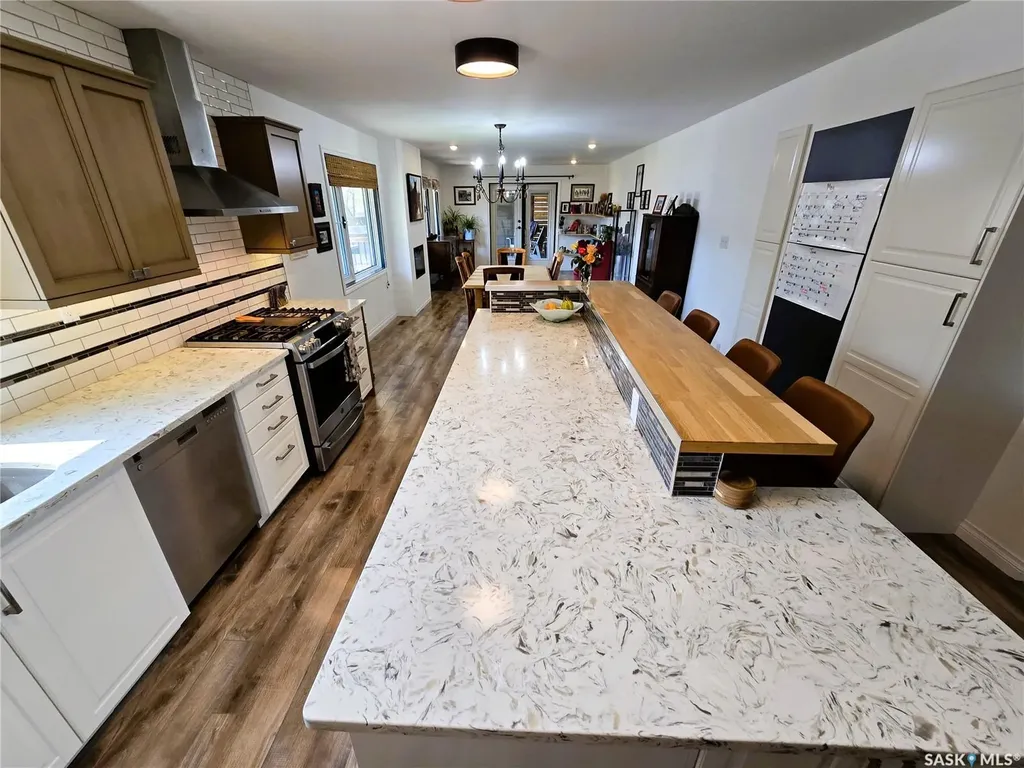 528 Dieppe Drive Weyburn SK S4H 2Y2