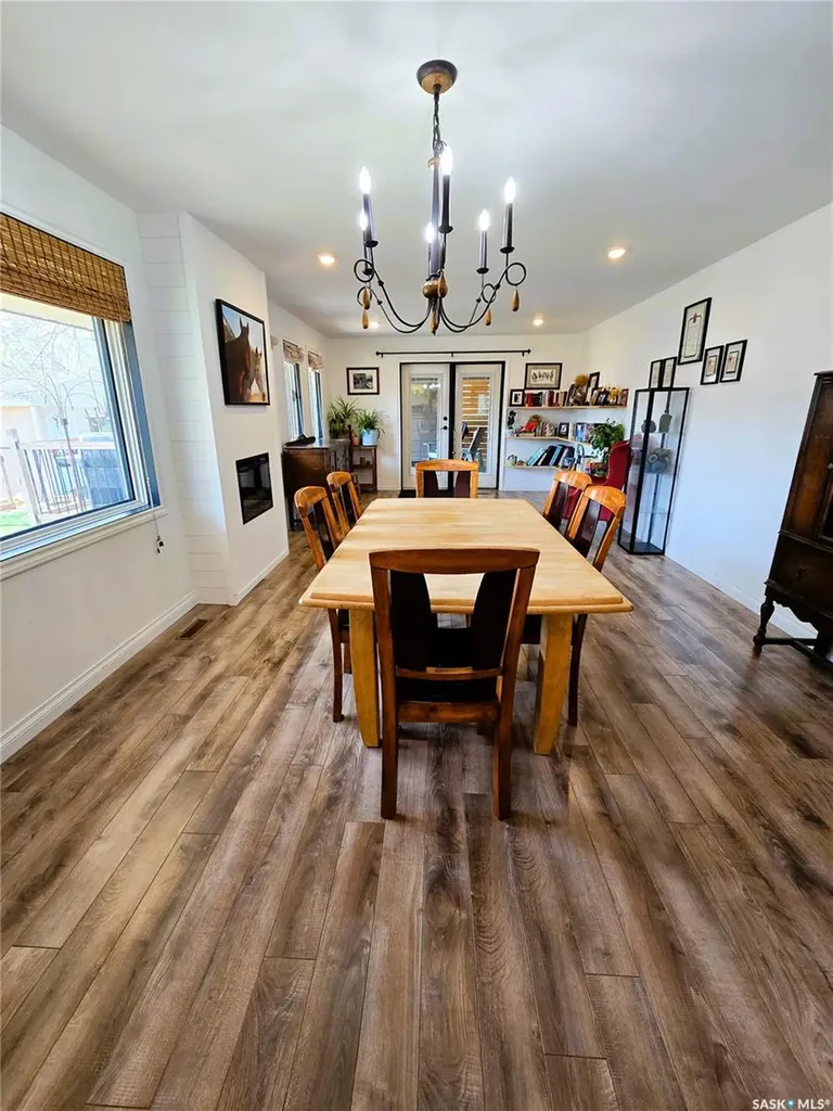 528 Dieppe Drive Weyburn SK S4H 2Y2