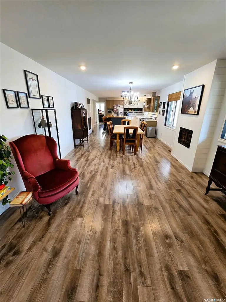 528 Dieppe Drive Weyburn SK S4H 2Y2