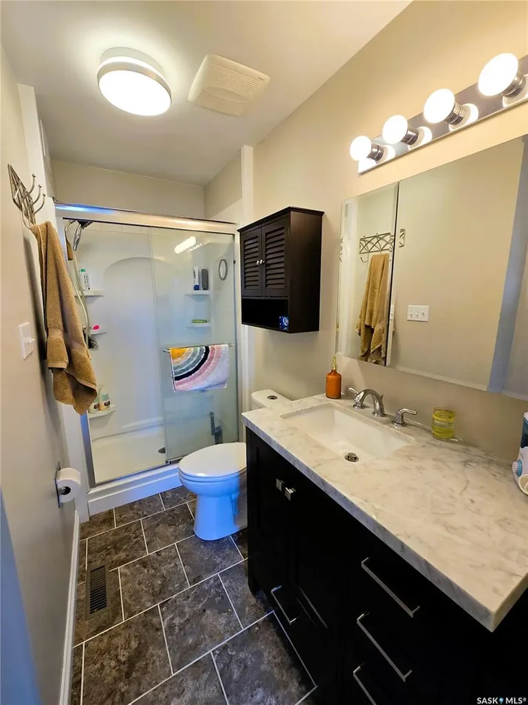 528 Dieppe Drive Weyburn SK S4H 2Y2