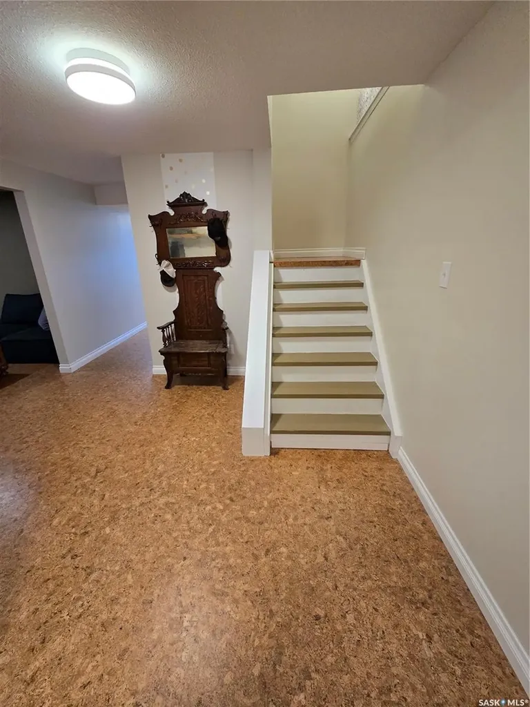 528 Dieppe Drive Weyburn SK S4H 2Y2