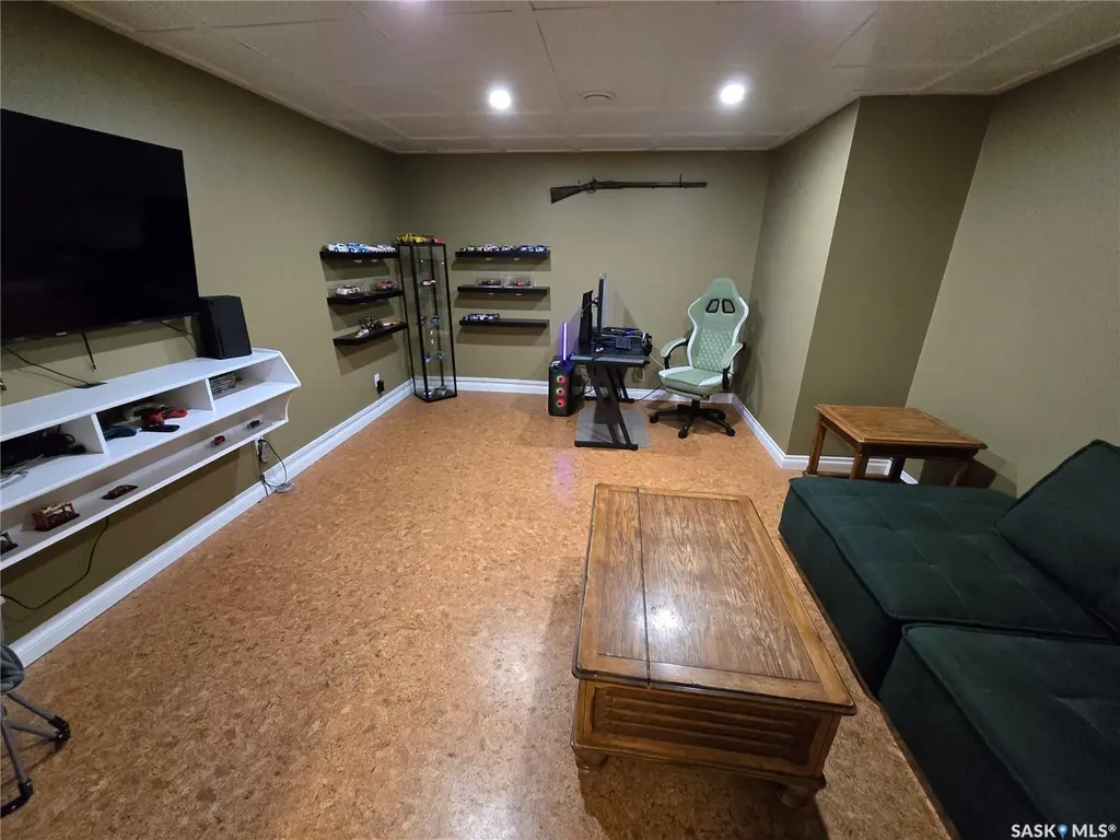 528 Dieppe Drive Weyburn SK S4H 2Y2