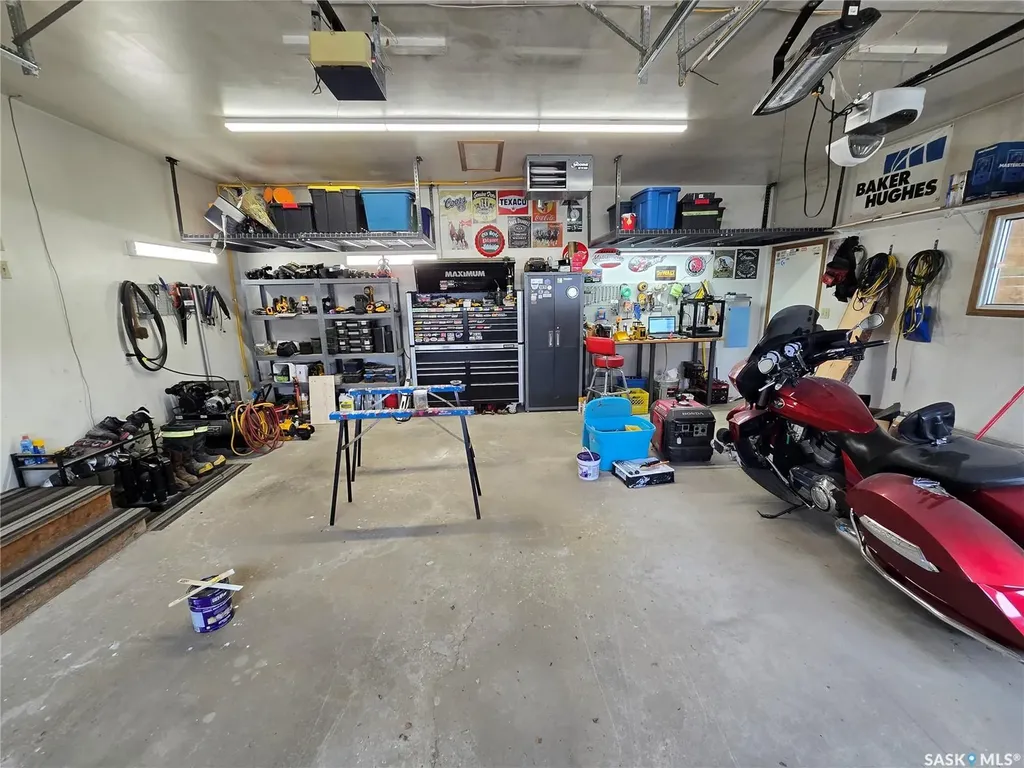 528 Dieppe Drive Weyburn SK S4H 2Y2
