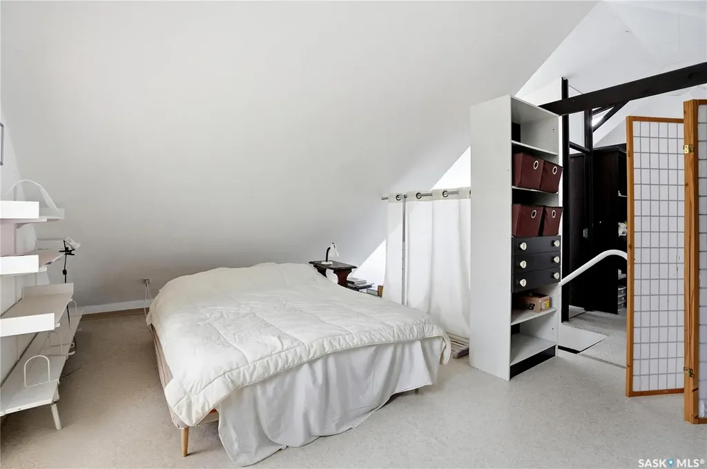 160 Leopold Crescent Regina SK S4T 6N6