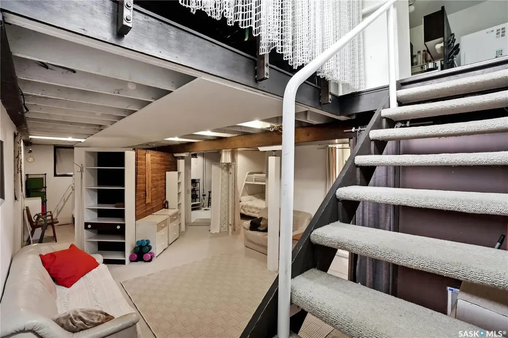 160 Leopold Crescent Regina SK S4T 6N6
