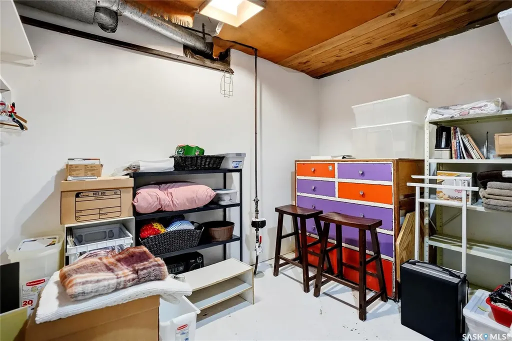 160 Leopold Crescent Regina SK S4T 6N6