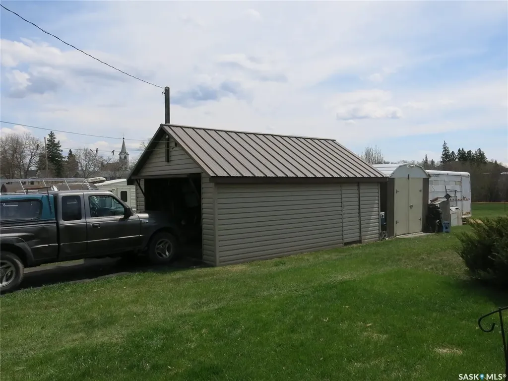 605 Ludwig Avenue Neudorf SK S0A 2T0
