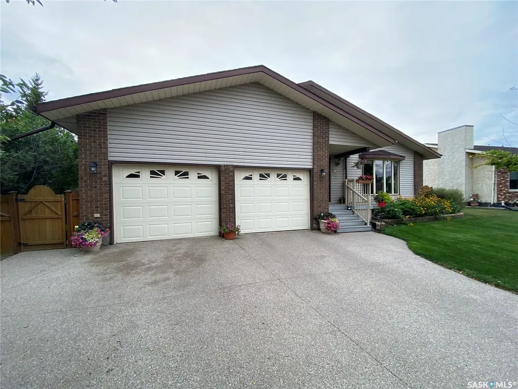 19 Bull Crescent Yorkton SK S3N 3Y5