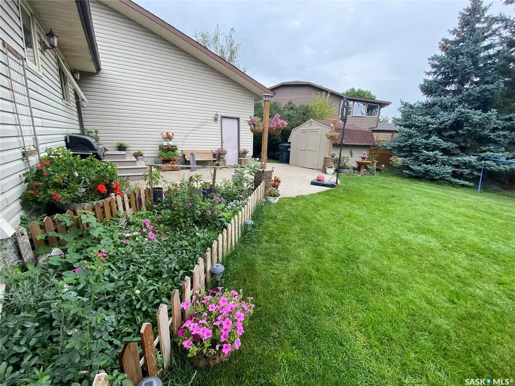 19 Bull Crescent Yorkton SK S3N 3Y5
