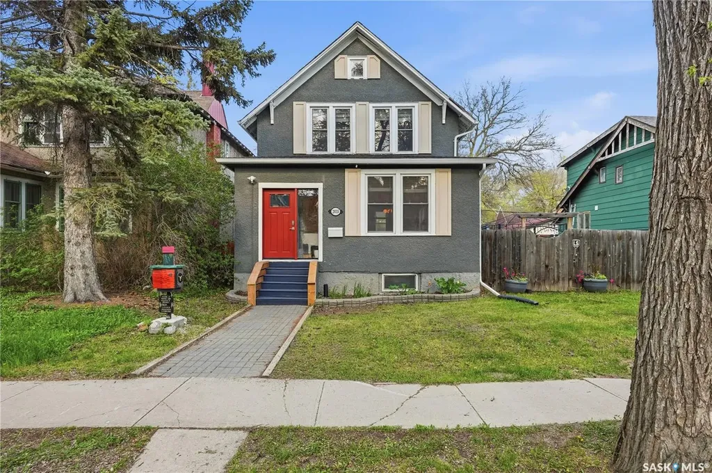 2035 Elphinstone Street Regina SK S4T 3N5