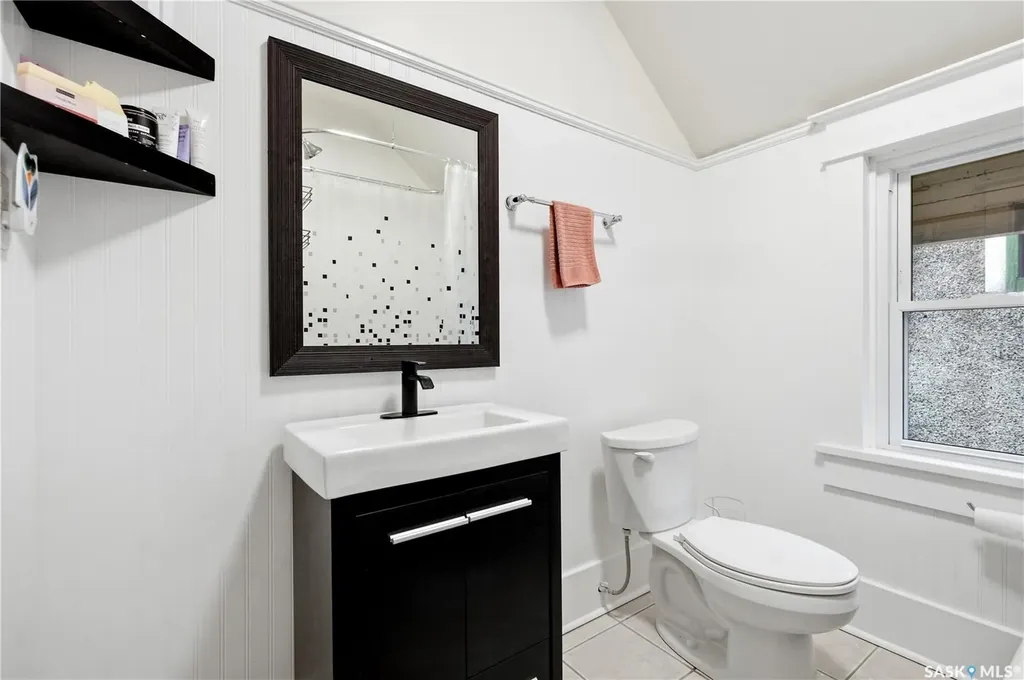 2035 Elphinstone Street Regina SK S4T 3N5