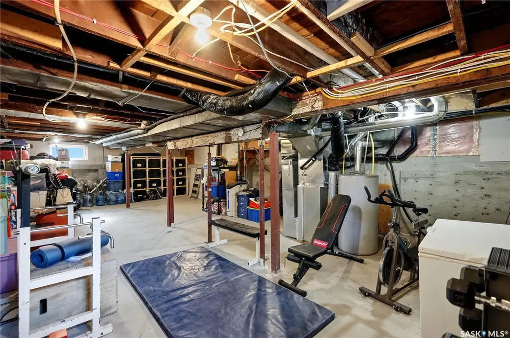 2035 Elphinstone Street Regina SK S4T 3N5
