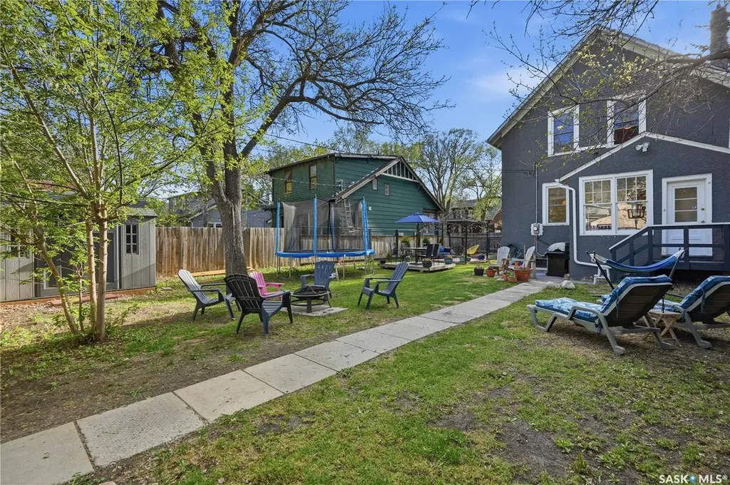 2035 Elphinstone Street Regina SK S4T 3N5