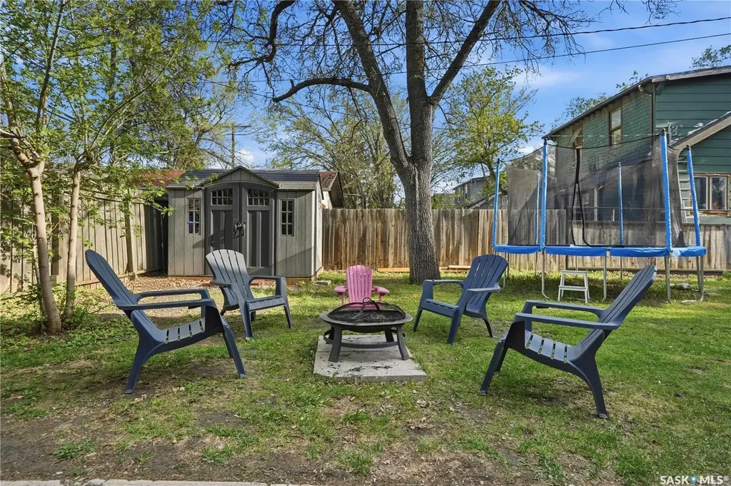 2035 Elphinstone Street Regina SK S4T 3N5