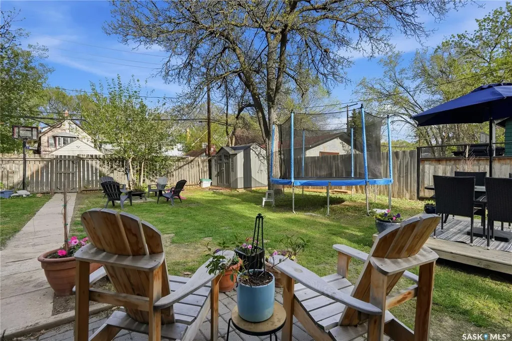 2035 Elphinstone Street Regina SK S4T 3N5