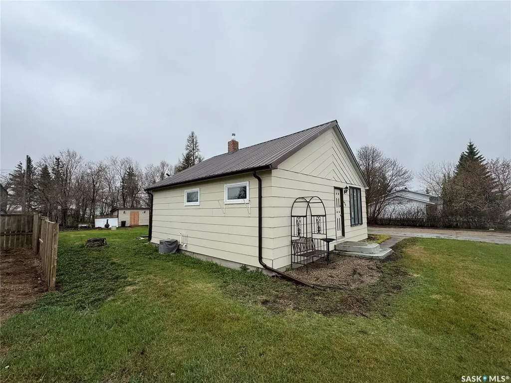 620 2nd Avenue Raymore SK S0A 3J0