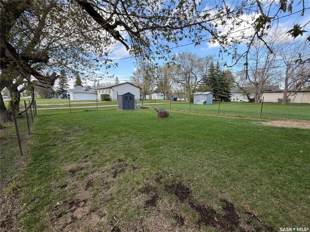 10 Railway Avenue Redvers SK S0C 2H0