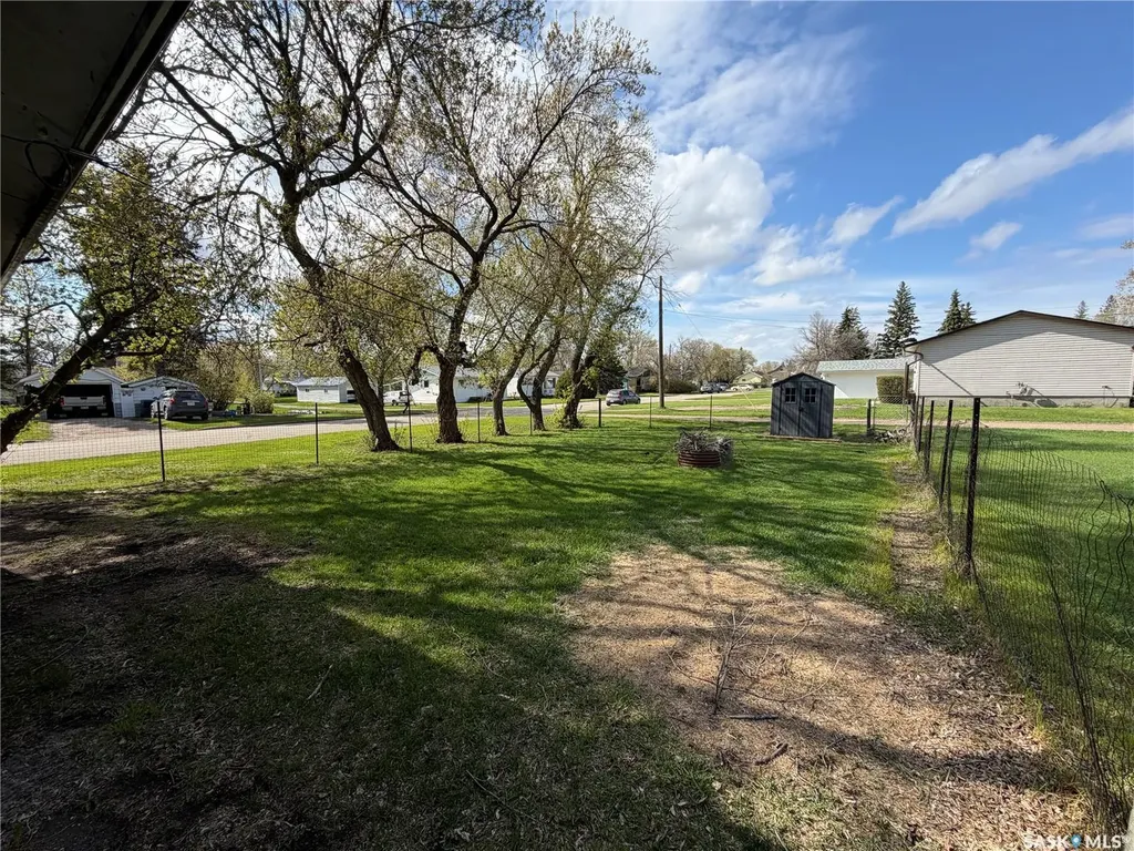 10 Railway Avenue Redvers SK S0C 2H0