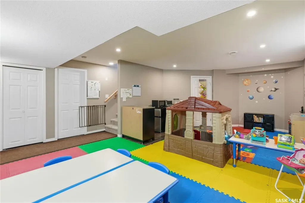 114 Fawcett Crescent Saskatoon SK S7T 0G1