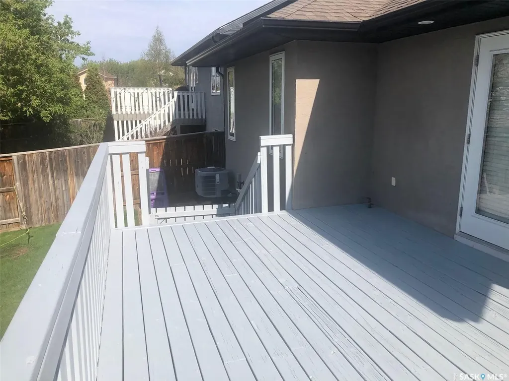 114 Fawcett Crescent Saskatoon SK S7T 0G1