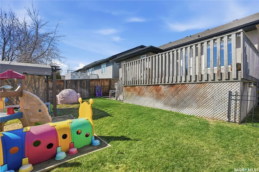 114 Fawcett Crescent Saskatoon SK S7T 0G1