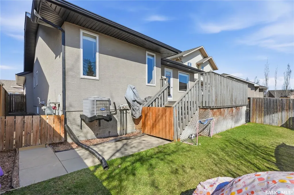 114 Fawcett Crescent Saskatoon SK S7T 0G1