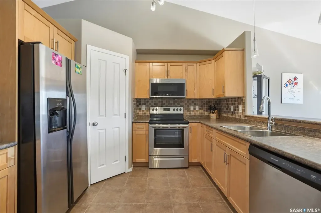 114 Fawcett Crescent Saskatoon SK S7T 0G1