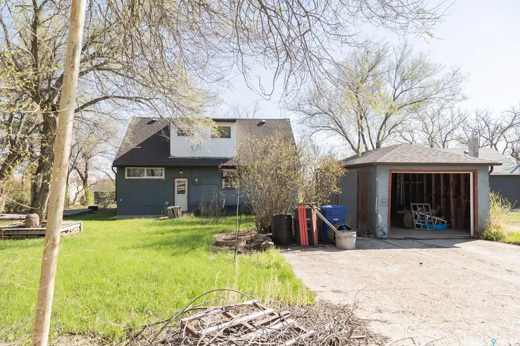 611 Saskatchewan Avenue Kerrobert SK S0L 1R0