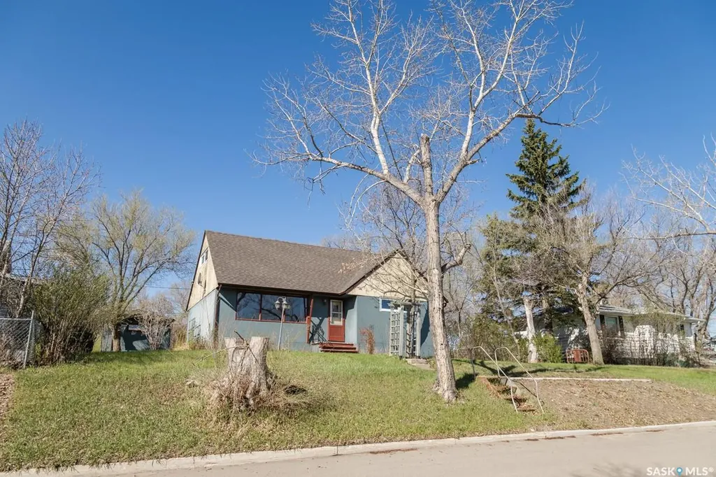 611 Saskatchewan Avenue Kerrobert SK S0L 1R0