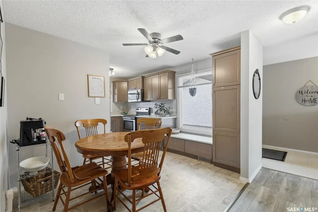 782 Hayworth Crescent N Regina SK S4X 1Y1