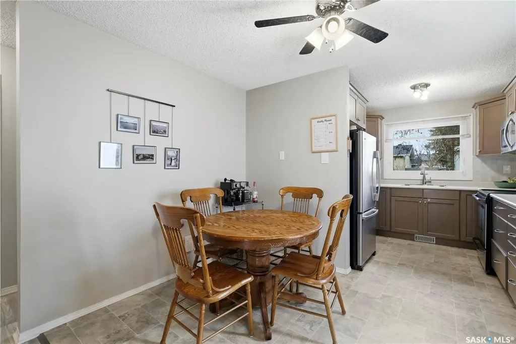 782 Hayworth Crescent N Regina SK S4X 1Y1