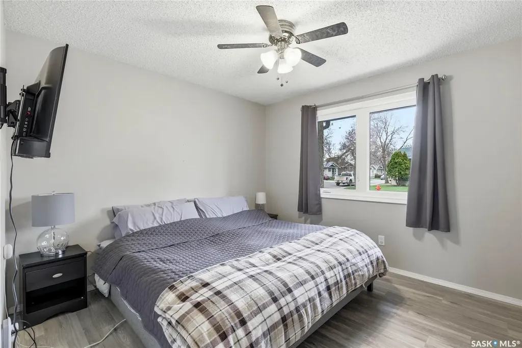 782 Hayworth Crescent N Regina SK S4X 1Y1