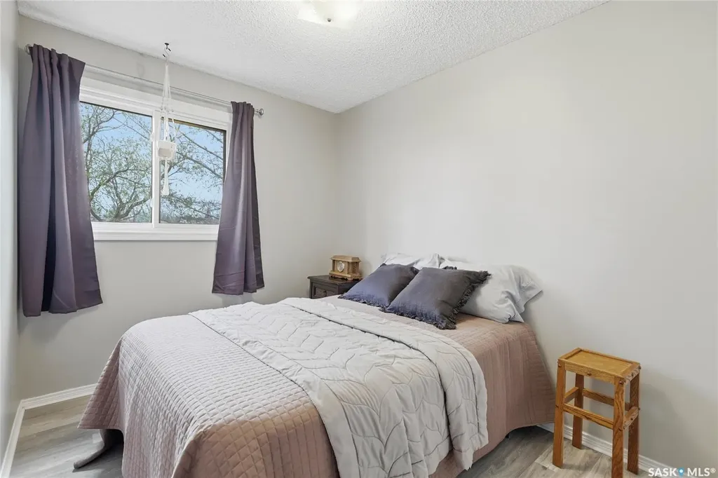 782 Hayworth Crescent N Regina SK S4X 1Y1