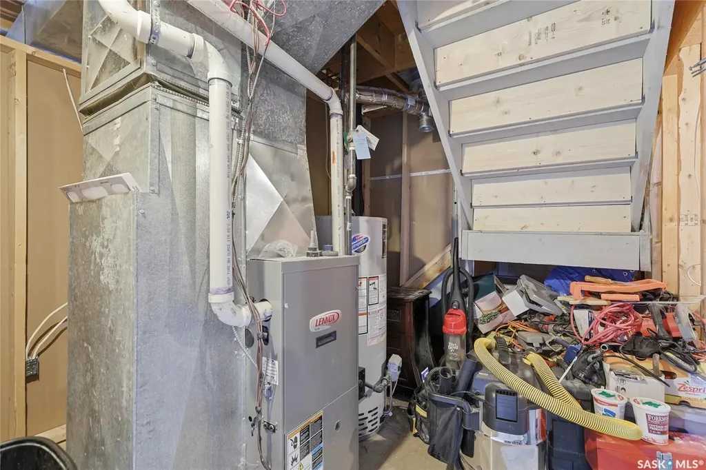 782 Hayworth Crescent N Regina SK S4X 1Y1